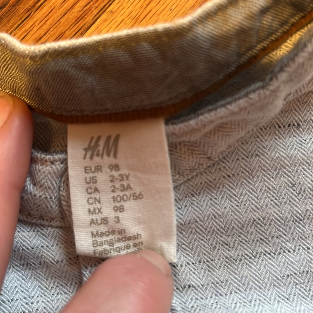 button up shirt - Picture 4 of 4